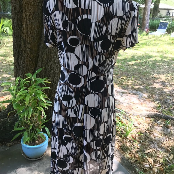 Connected Apparel Dress - Picture 4 of 6